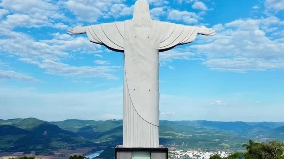 Maior estátua de Cristo do Brasil é inaugurada em abril no RS