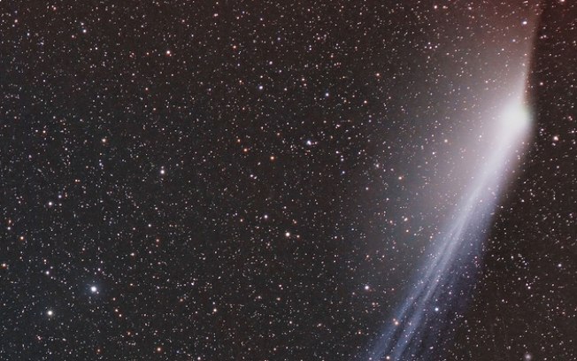 Destaque da NASA: caudas do cometa 12P são foto astronômica do dia