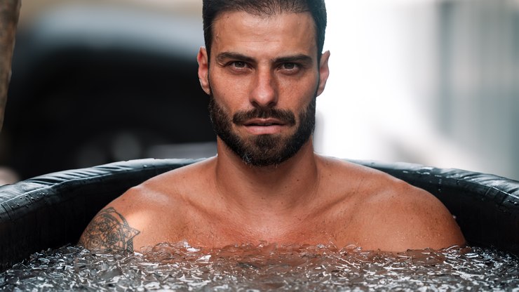 Banho%20de%20gelo%20vira%20tend%C3%AAncia%20entre%20celebridades