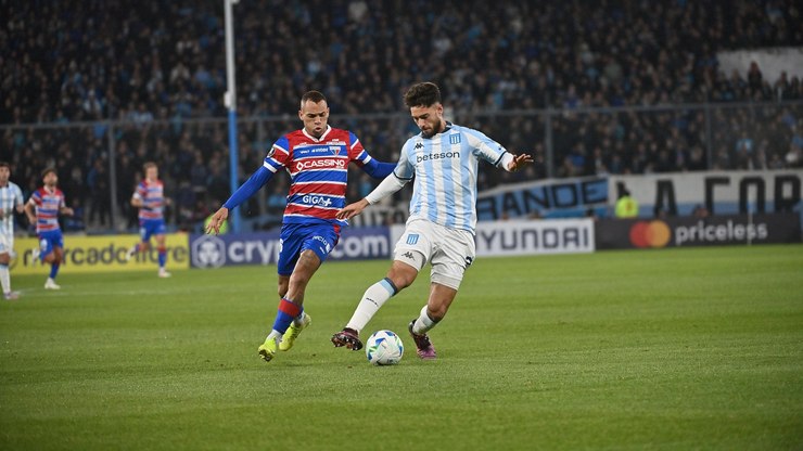 Fortaleza perde para o Racing, mas avança às oitavas da Liberta