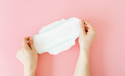 Ministério da Saúde vai distribuir absorventes pelo SUS 