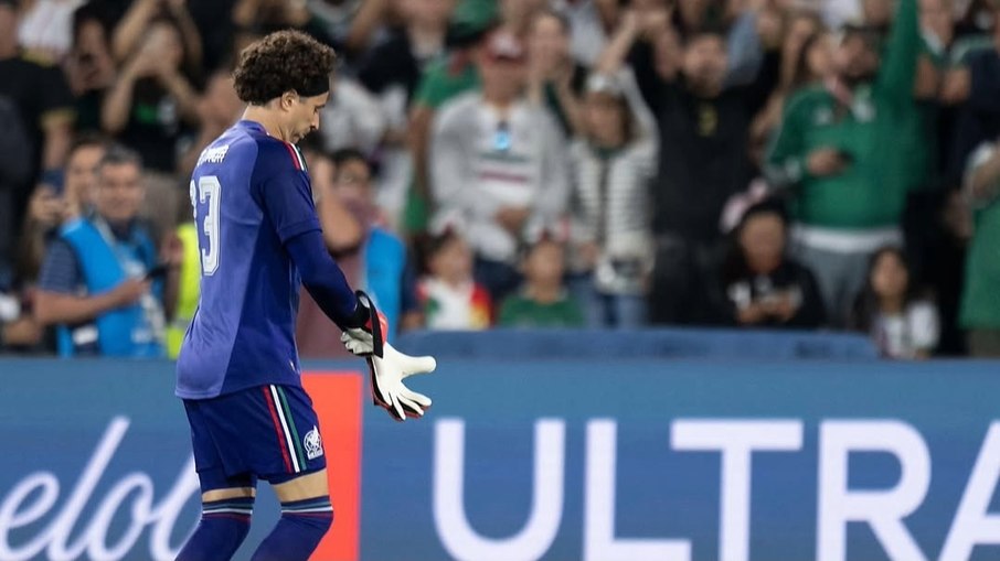 Guillermo Ochoa chega à sexta Copa do Mundo e se torna recordista Guillermo Ochoa chega à sexta Copa do Mundo e se torna recordista
