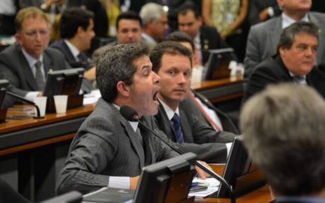 Deputado Delegado Waldir, líder do PSL na Câmara dos Deputados, está encabeçando articulação de emendas