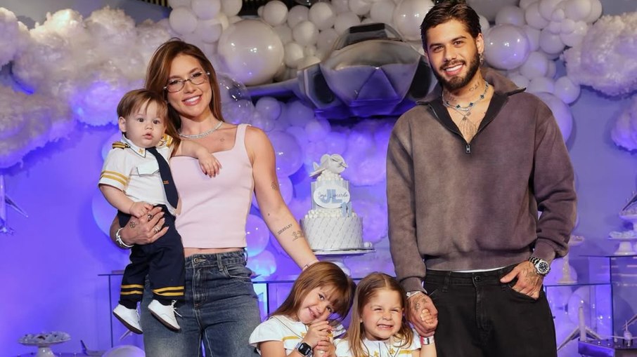 Virginia e Zé Felipe com os filhos: Maria Flor, José Leonardo e Maria Alice