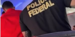 Voo da Latam vira caso de polícia e PF retira passageiro de avião