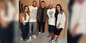 Neymar e Bruna Biancardi participam de encontro cristão de casais