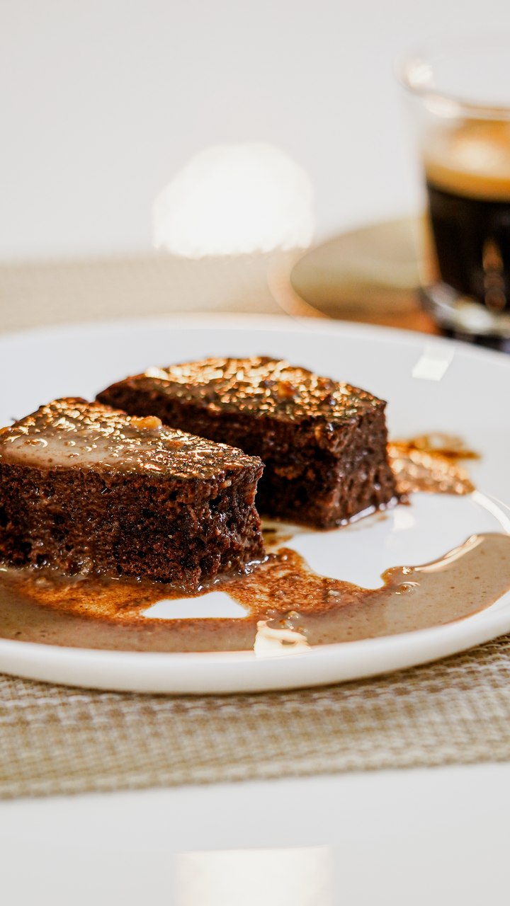 BOLO DE CHOCOLATE FEITO NA PANELA OU FRIGIDEIRA 