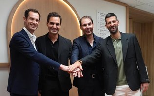 Homenagem a Nadal conta com Djokovic, Murray e Federer; assista
