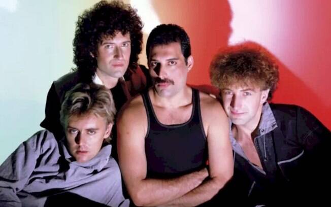 Freddie Mercury: assista ao vídeo do cantor se preparando para o seu último show