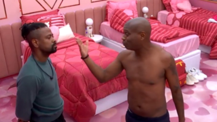 Leandro e Edilson Capetinha brigam no BBB 26