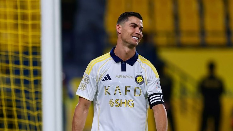 Vai sair? Futuro de Cristiano Ronaldo no Al-Nassr tem reviravolta