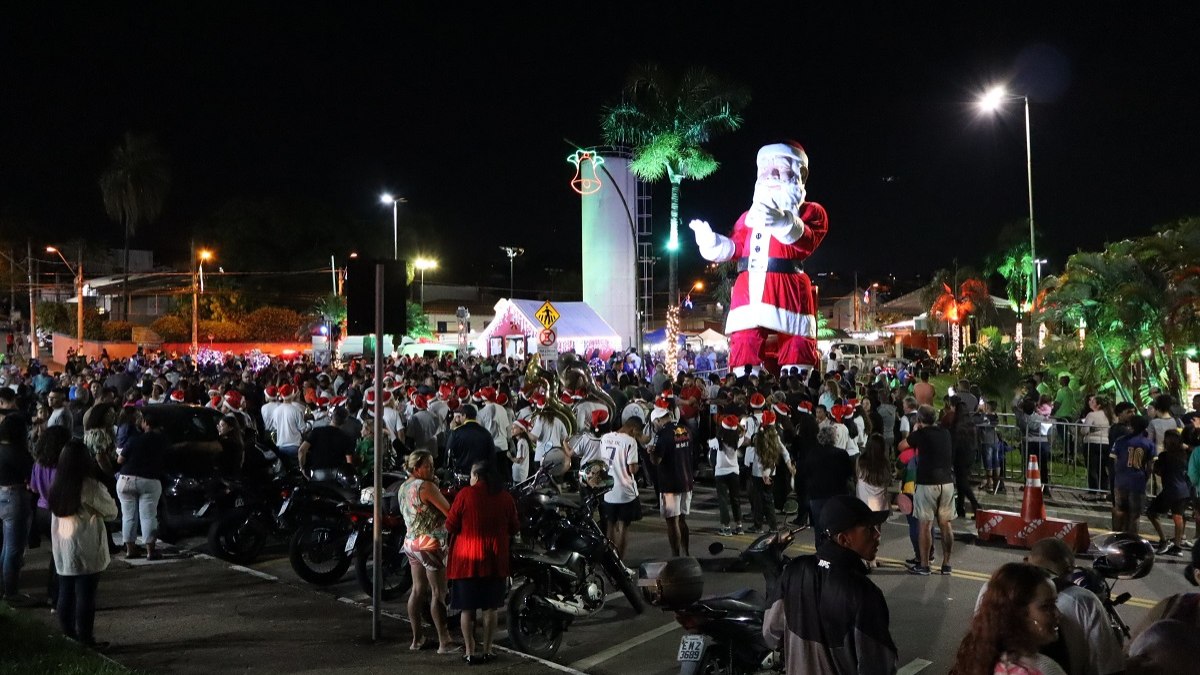 Público marcou presença no Natal Encantado 2024 no bairro da Capela