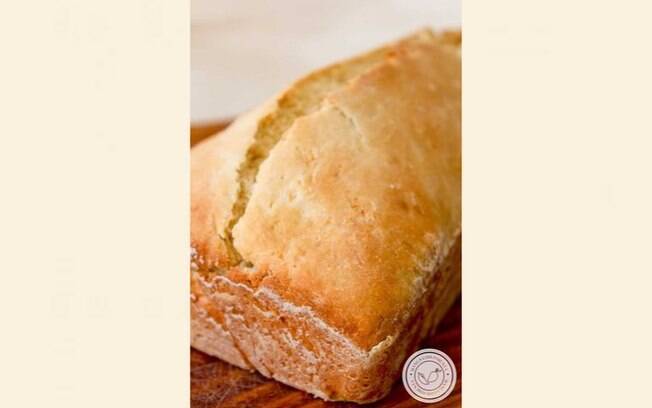 Pão de cebola é uma variação do pão de forma também bem simples de fazer em casa