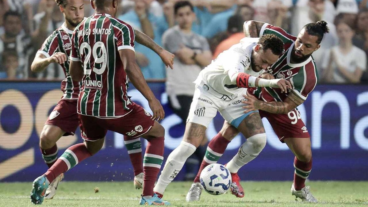 Fluminense se apega ao bom desempenho com mandante diante do Santos