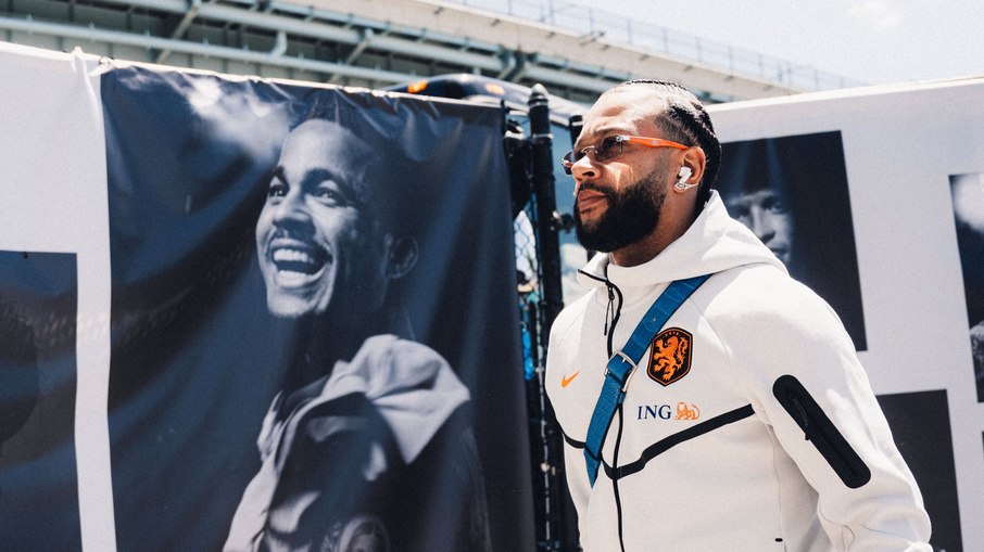 Com Memphis reserva, Holanda sofre para bater rival de Copa Com Memphis reserva, Holanda sofre para bater rival de Copa