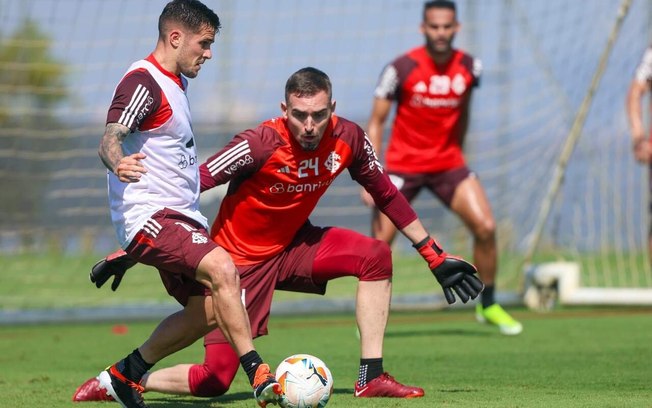 Último treino do Inter antes de enfrentar o Belgrano, em Córdoba