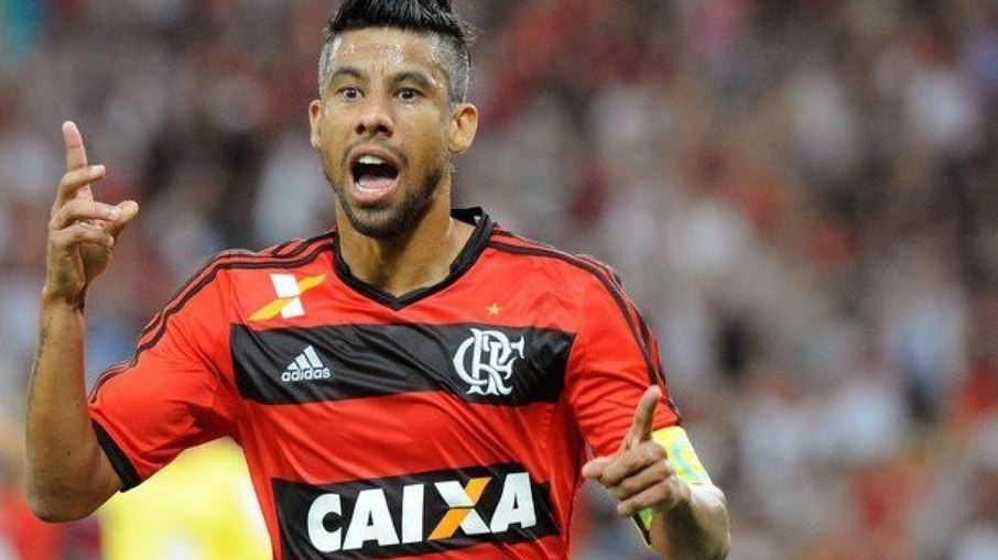 Ex-jogador do Flamengo, Léo Moura relembra prisão do goleiro Bruno: 'Foi um choque'