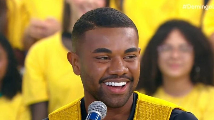 Davi Brito se pronuncia após virar meme por 'limonada' Davi Brito se pronuncia após virar meme por 'limonada'