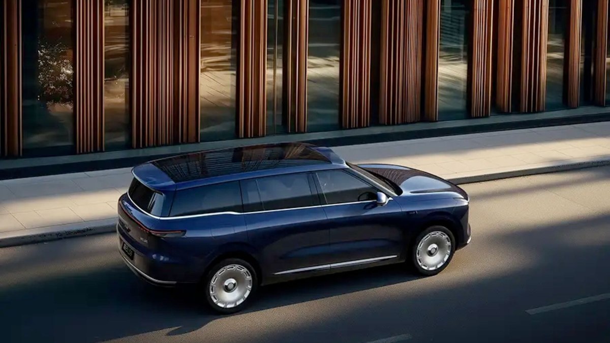 Lateral do IM Motors IM LS9 Lateral do IM Motors IM LS9