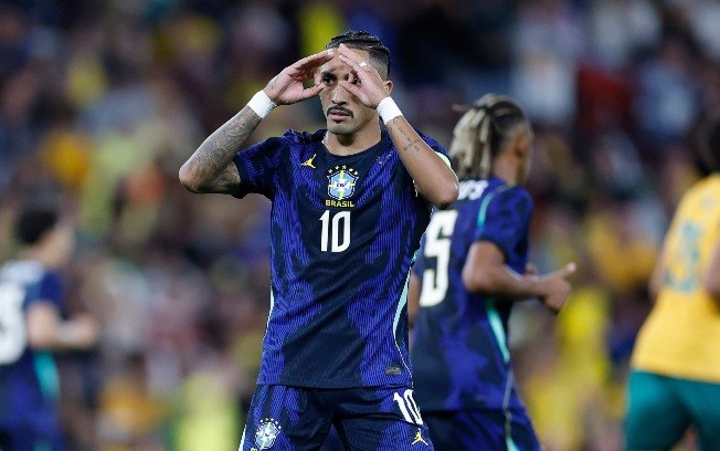 Raphinha marcou de pênalti contra a Austrália