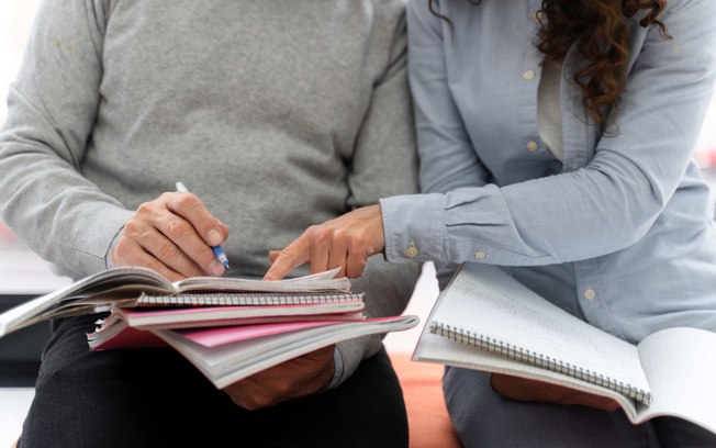 Leitura compete com telas na pré-adolescência