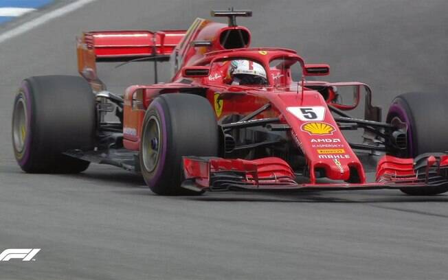 Sebastian Vettel fez grande volta e largará na pole no GP da Alemanha