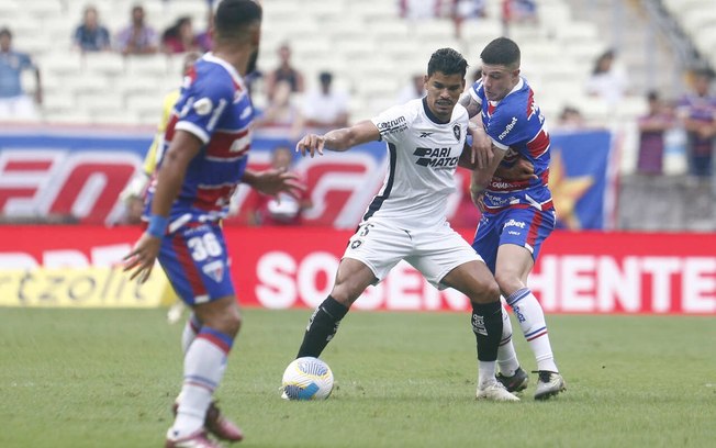 Fortaleza e Botafogo empataram por 1 a 1 no Castelão, pela 6ª rodada do Brasileirão - Foto: Vitor Silva / Botafogo