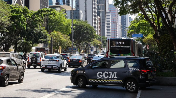 Analista é presa em flagrante por desviar R$ 2 milhões em SP