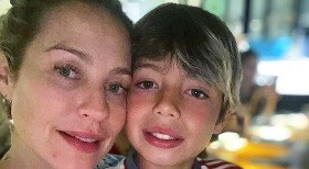 Atriz se choca após descobrir que filho buscava fuzis na web