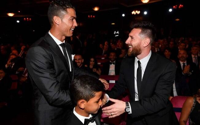 Cristiano Ronaldo e Messi, dois craques da bola