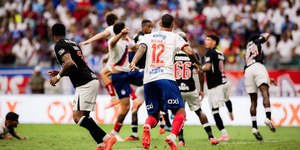 Gols anulados marcam empate entre Bahia e Vasco em Salvador