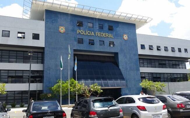 Sede da Polícia Federal em Curitiba; agentes cumprem mandados de busca e apreensão na sede do governo