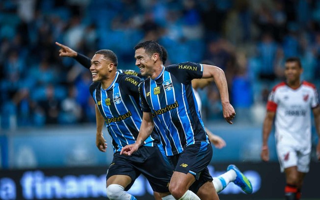 Renato está preocupado com desgaste físico dos jogadores do Grêmio