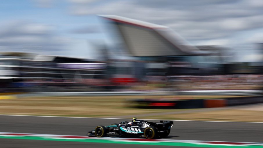 Antonelli passou por problemas no carro e ficou em 16º no GP da Grã-Bretanha