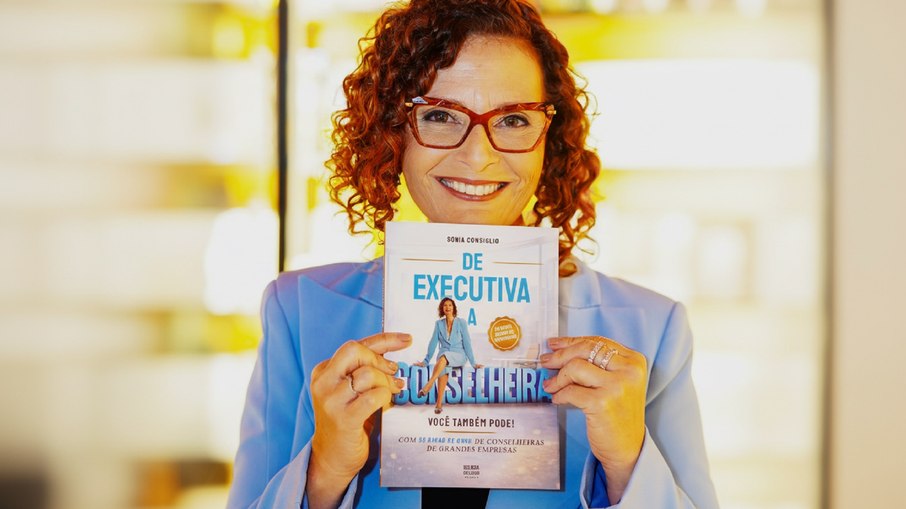 Livro aborda temas relacionados à trajetória profissional, como reinvenção, propósito, aprendizado contínuo e identidade