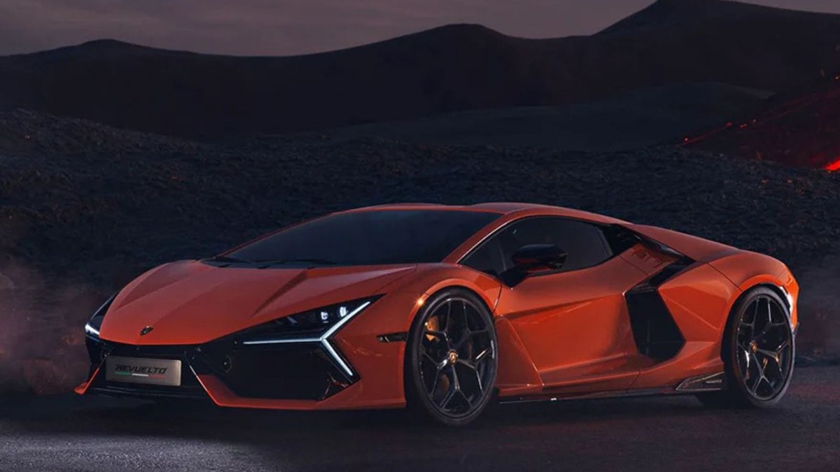Lamborghini lança Revuelto 2026, primeiro V12 híbrido da marca