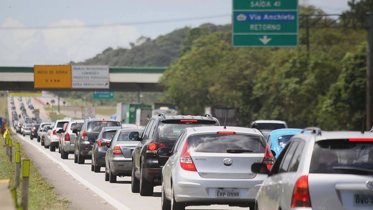 Tiradentes: confira os horários de pico nas principais rodovias