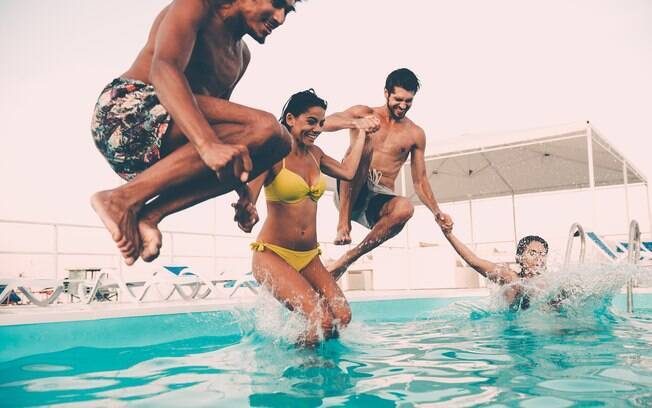 A piscina pode transmitir doenças que vão desde problemas na pele a infecções nas regiões íntimas