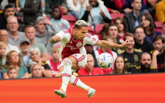 Recuperado de lesão, Antony exalta retorno aos gramados no Ajax: 