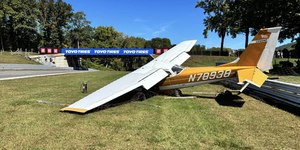 Ultraleve cai em pista de corrida tradicional nos EUA