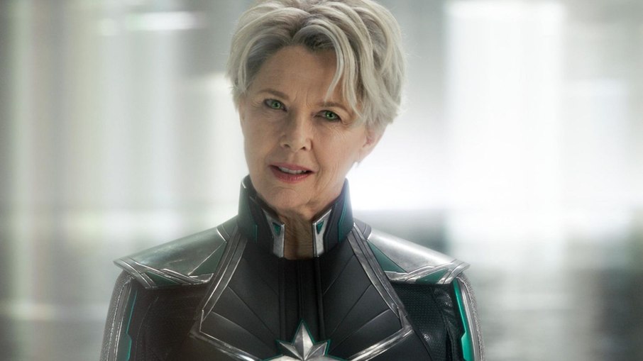 Annette Bening em Capitã Marvel Annette Bening em Capitã Marvel