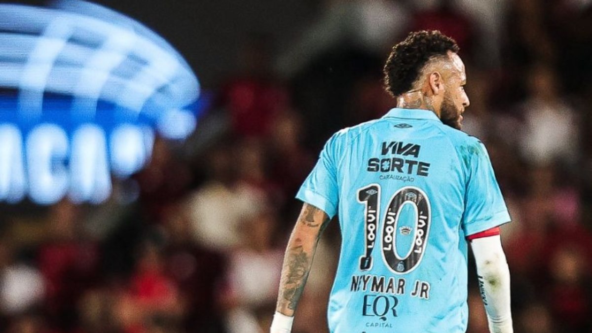Neymar teve atuação apagada na derrota para o Flamengo