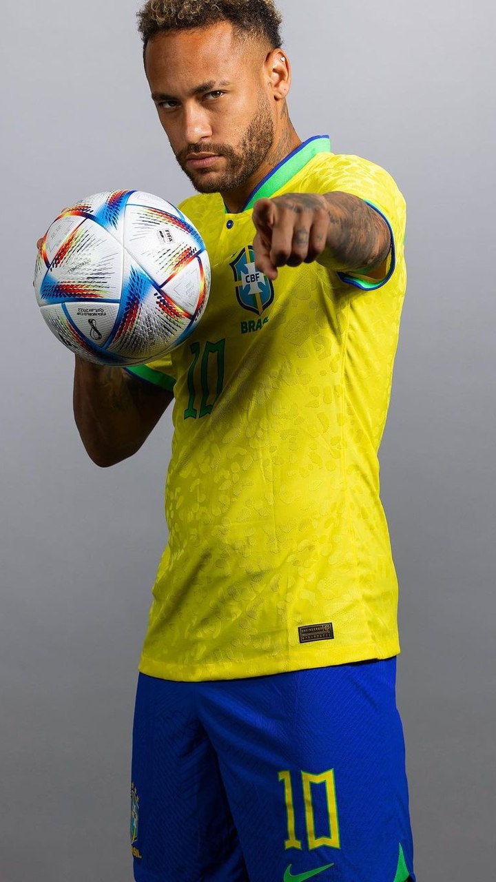 Messi, Neymar, CR7 Montagem mostra os jogadores carecas - Esportes - R7  Futebol