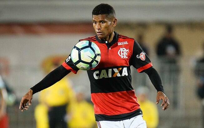 Márcio Araújo trocou o Flamengo pela Chapecoense