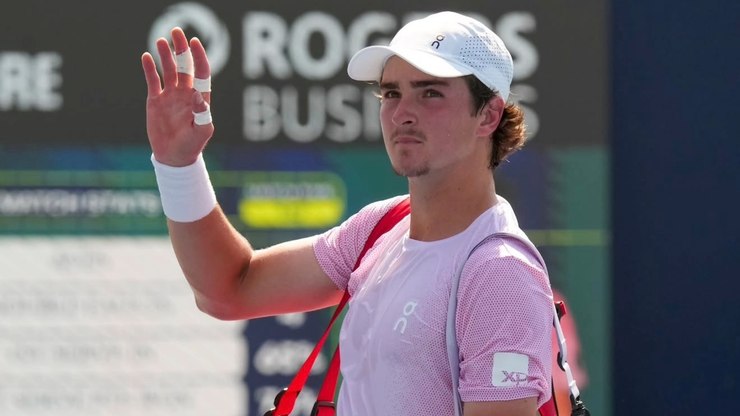 João Fonseca desiste de último torneio antes de Wimbledon