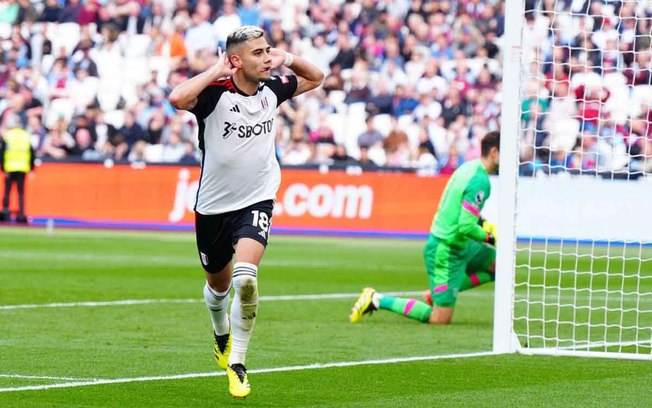 Andrea Pereira celebra seu segundo gol sonre o West Ham