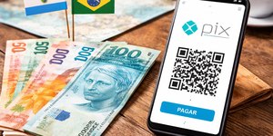 Brasileiros já podem usar pix na Argentina