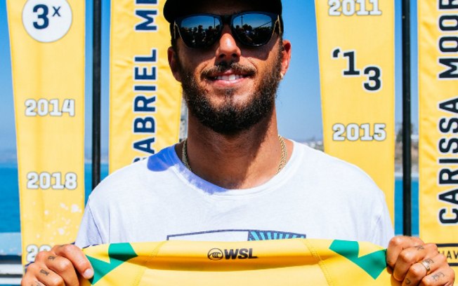 Filipe Toledo conquista WSL pela primeira vez e mantém 'dinastia' brasileira no surfe mundial