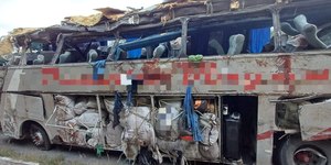 Acidente com ônibus deixa 15 mortos em Pernambuco