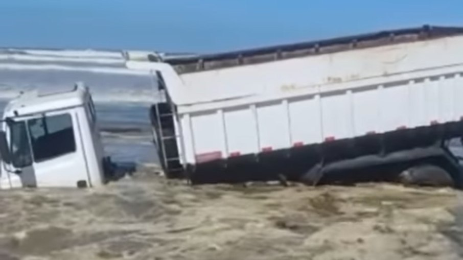 Caminhão Praia (Truck Beach) com Acessórios para Areia